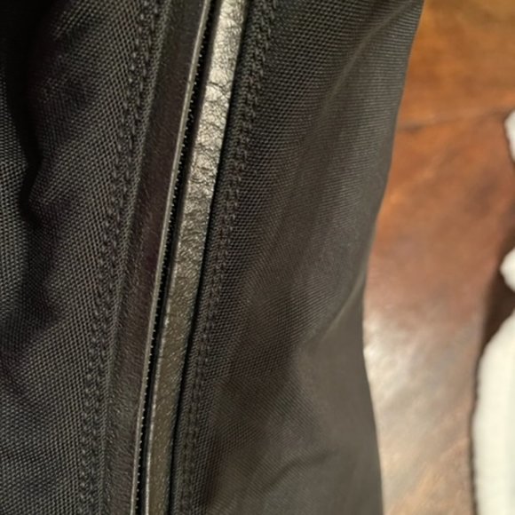 GUCCI AUTHENTIC EUC XL HOBO NYLON WITH LEATHER TRIM BAG - Picture 9 of 14